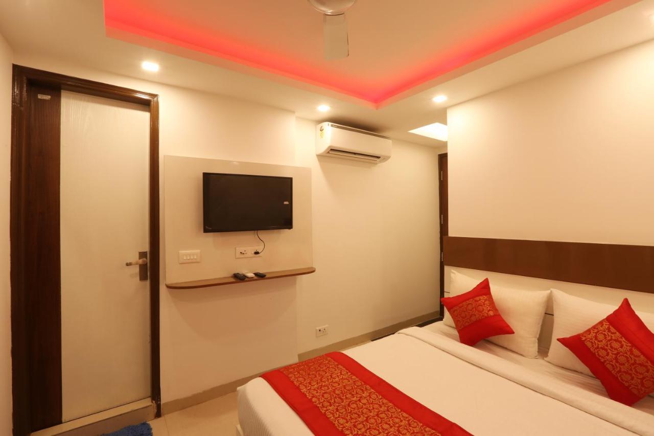 Hotel Ark Suites At Delhi Airport Neu-Delhi Exterior foto